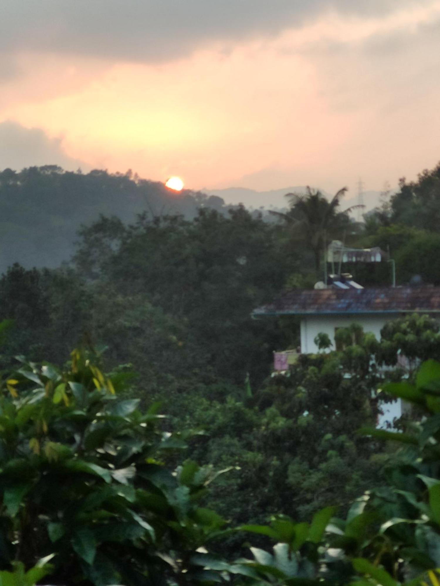 Soly'S Villa Homestay Munnar Exterior foto